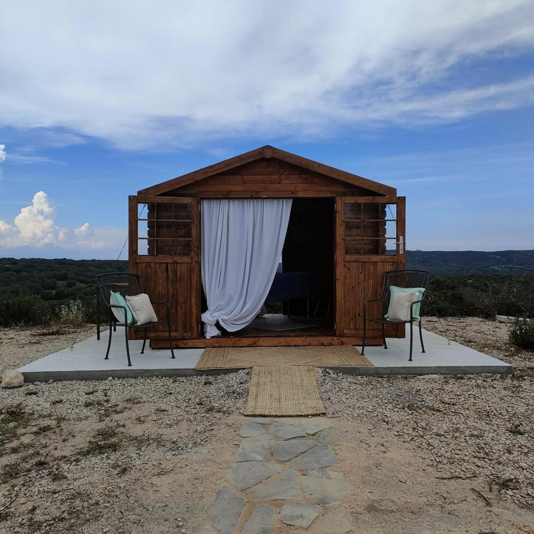 Tenuta Petra Bianca Palau Ngoại thất bức ảnh