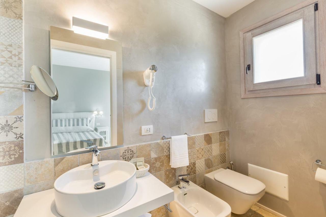 Tenuta Petra Bianca Palau Ngoại thất bức ảnh